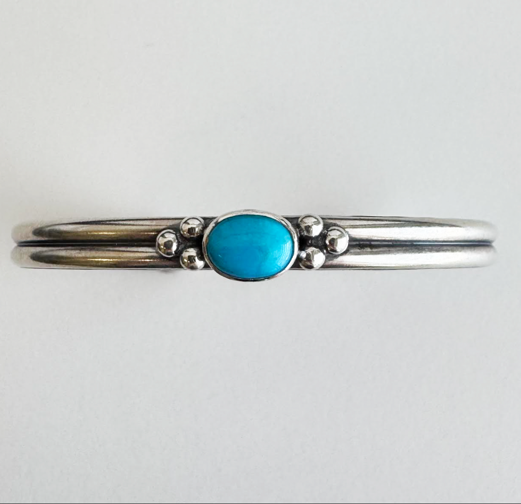 Medium Single Stone Cuff
