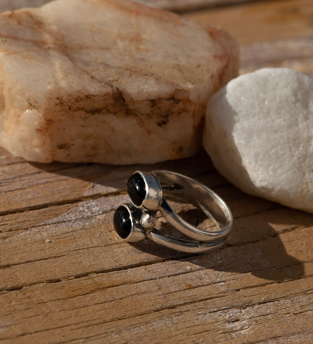 ONYX GEMINI RING