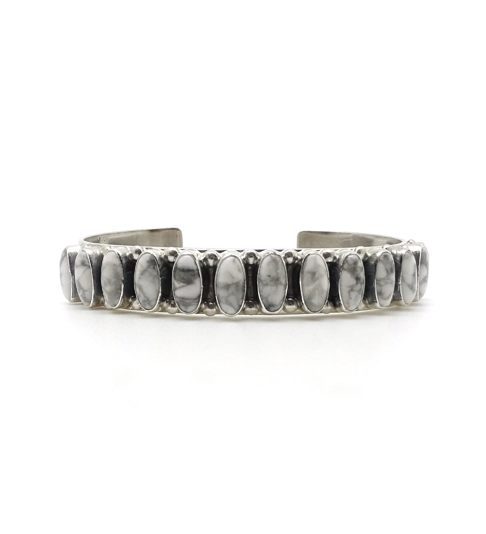 LONG OVAL HOWLITE CUFF