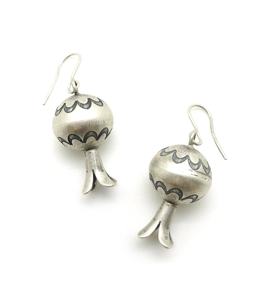 MEDIUM BLOSSOM EARRINGS