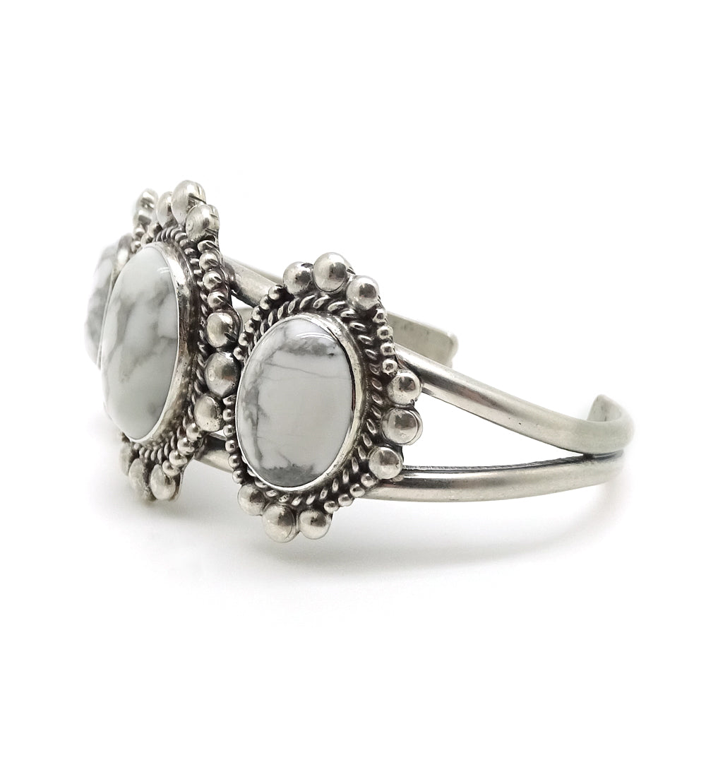 3 STONE HOWLITE CUFF